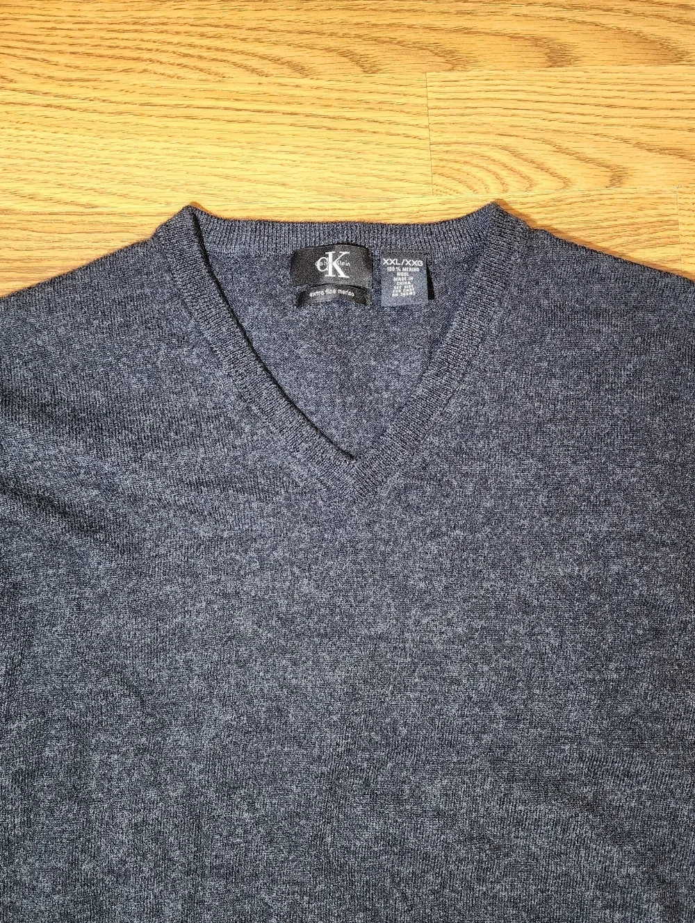 Calvin Klein Extra Fine Merino Knit V-Neck Sweater Mens 2XL Charcoal Gray Jumper - Picture 3 of 8